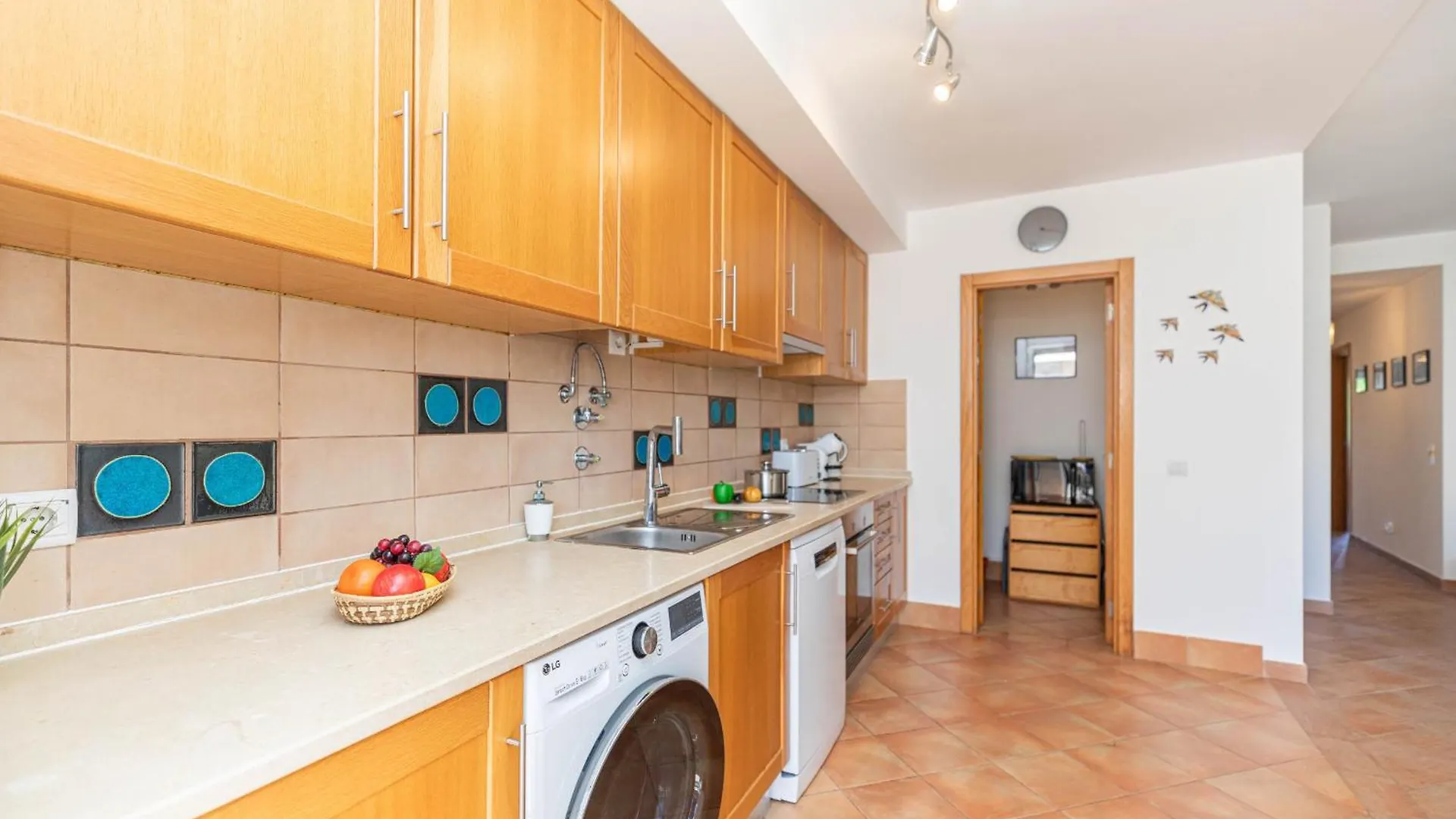 Apartment Andorinha-Pretty Holiday Home With Pool Santa Luzia